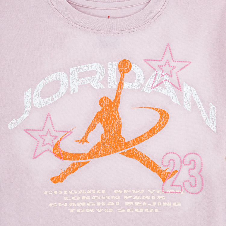 T-shirt Jordan Girls SS26 rosa per bambina da 7 a 15 anni, maglietta sportiva con logo Jordan, colore rosa brillante