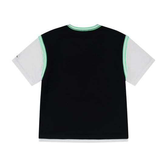 Maglietta bambino Air Jordan Dynasty, t-shirt sportiva con logo Jordan, colore bianco e nero, in cotone, vista frontale.