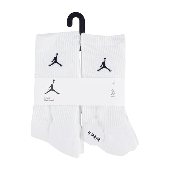 Calze da basket Jordan Essential 6 pack per bambini, morbide e comode con logo Jordan, visibili in dettaglio sulla confezione.