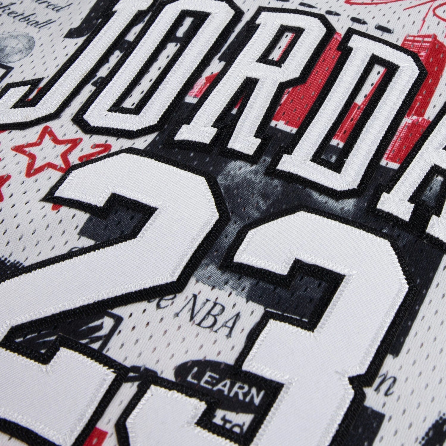 Canotta Jordan Kids AOP Jersey con motivo a fantasia, tessuto leggero e comodo, ideale per bambini sportivi e attivi.