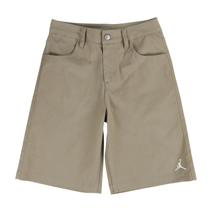 Shorts Jordan Kids "We Outside" Skate in khaki, pantaloncini casual con logo Jordan, tessuto comodo e stile atletico.
