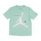 T-shirt Jordan Jumpman Grid Blur per bambini con logo Jumpman, design grafico moderno, in cotone bianco, vista frontale.