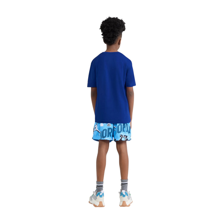 T-shirt da bambino Jordan Jumpman Grid Blur, maglietta sportiva nera con logo Jumpman e dettagli grafici moderni.