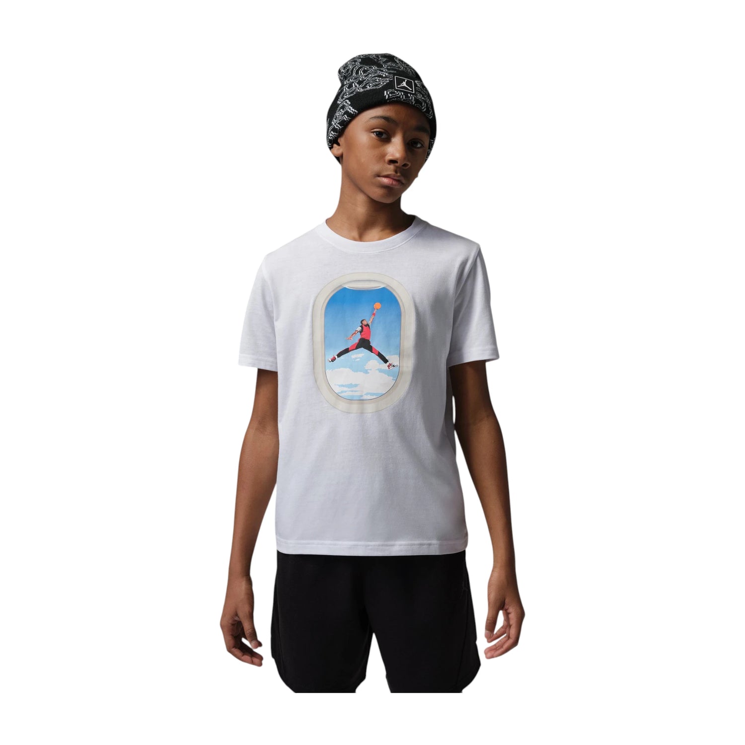 Maglietta Jordan Kids Plane Window Bianca, t-shirt bambino con stampa aeroplano e finestra, tessuto morbido e comodo.