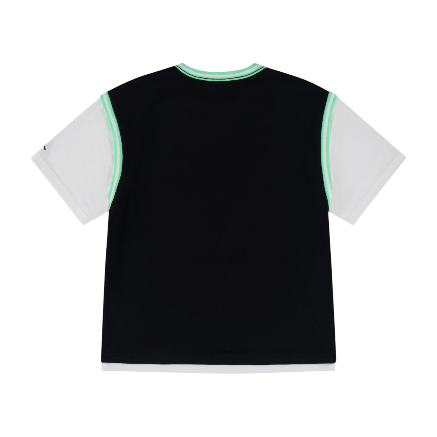 Maglietta bambino Air Jordan Dynasty, t-shirt sportiva con logo Jordan, colore bianco e nero, in cotone, vista frontale.