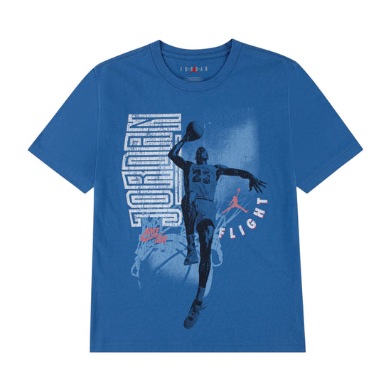 T-Shirt Jordan Kids MJ Retro Hangtime blu royal 95G200-UUG – vista frontale grafica vintage Jordan