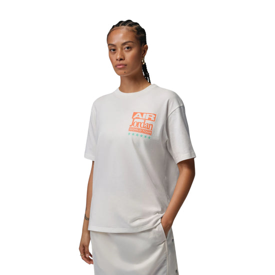 T-Shirt Jordan Flight da donna Biana con stampa sul retro. Jordan women