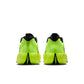 Scarpe da basket Nike Giannis Immortality 5 in colore Barely Volt, nero e Volt, su suola in gomma, vista frontale.