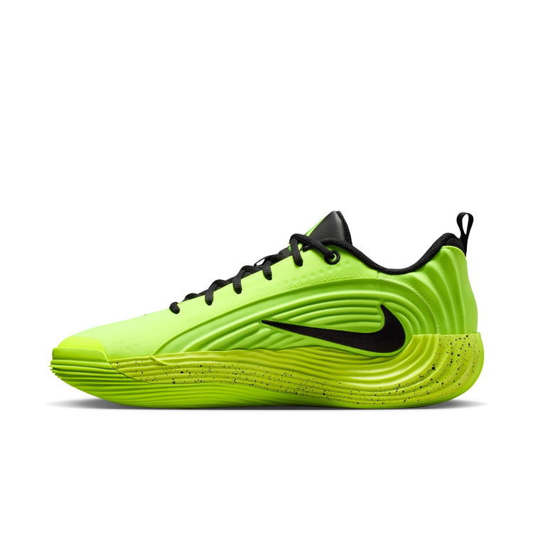 Scarpe da basket Nike Giannis Immortality 5 Barely Volt, nero e verde, vista frontale con design sportivo e dettagli colorati