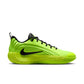 Scarpe da basket Nike Giannis Immortality 5 Barely Volt, nere e gialle, con suola e dettagli in colore volt.