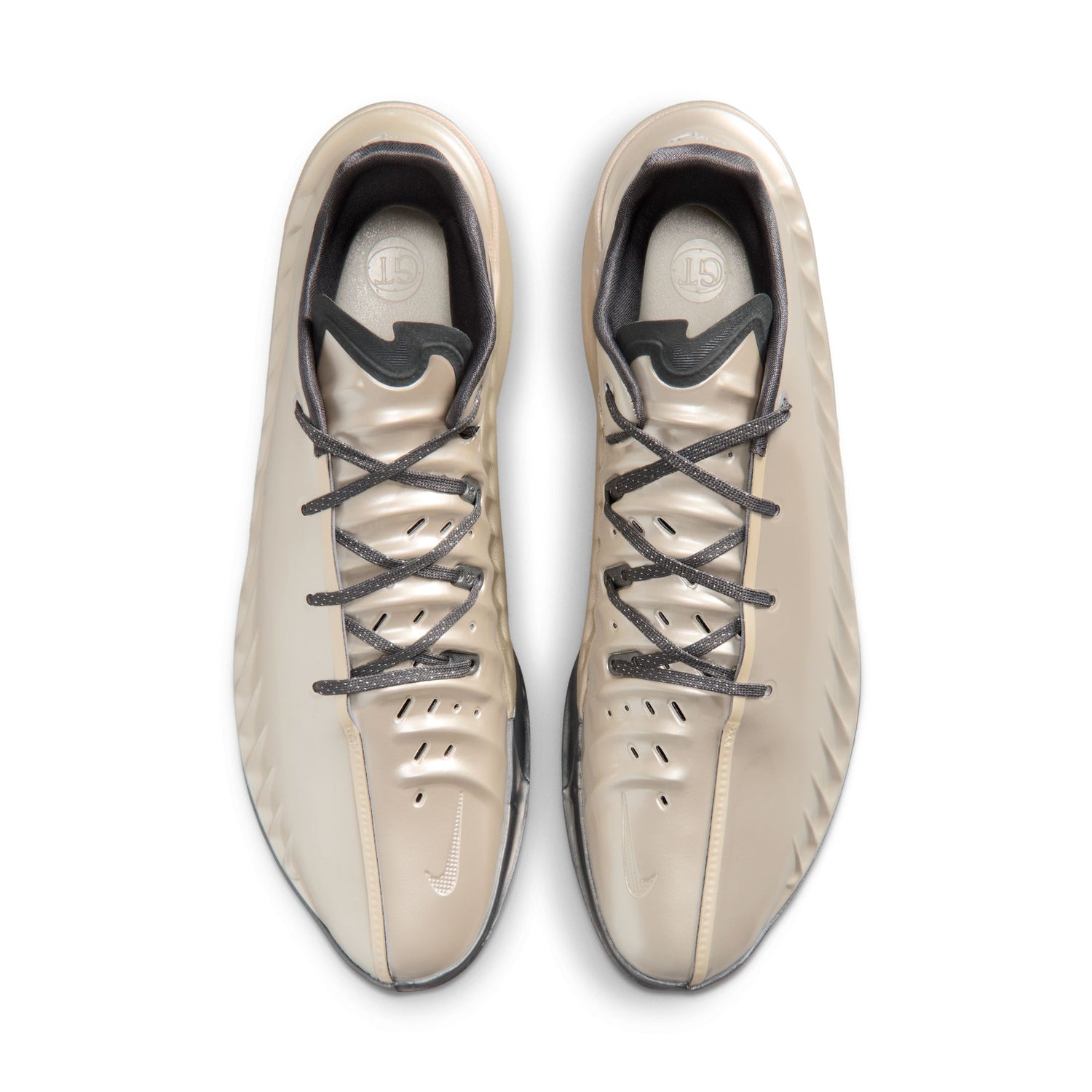 Scarpe da basket Nike G.T. Cut 4 "Rob Dillingham" con design moderno e dettagli in nero e grigio.