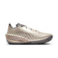 Scarpe da basket Nike G.T. Cut 4 "Rob Dillingham" con design in bianco e nero, dettagli moderni e suola antiscivolo.