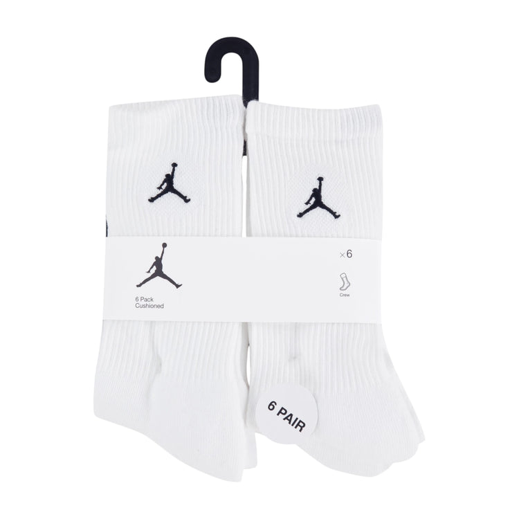 Calze da basket Jordan Essential 6 pack per bambini, morbide e comode con logo Jordan, visibili in dettaglio sulla confezione.