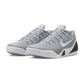 Nike Kobe 9 Low Wolf Grey – tre quarti frontale colorway grigio lupo profilo low