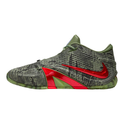 Nike Ja 4 Zombie Halloween IO7939-300 – vista laterale upper distressed Oil Green Bright Crimson Swoosh