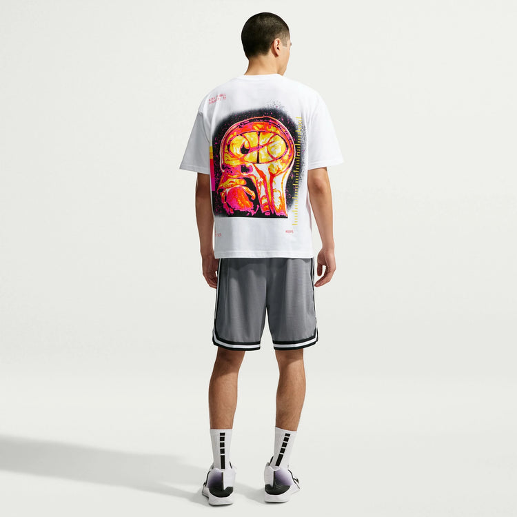 T-shirt Nike basket bianca uomo – vista posteriore fit leggermente cascante