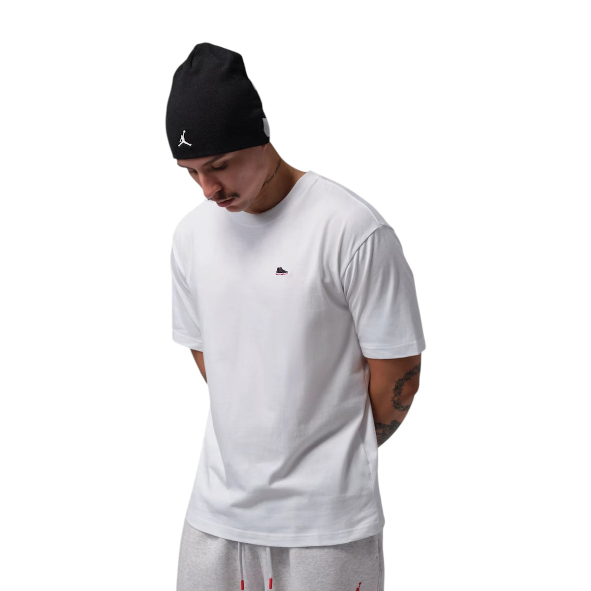 T-shirt AJ11 Jordan Brand bianca e Gym Red IM6513-101 – vista frontale