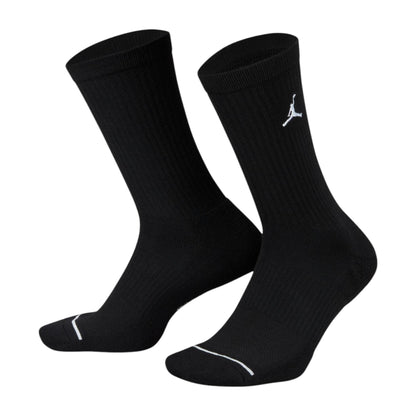 Calze Nike Jumpman Crew, 3 paia, in cotone con logo Jumpman, ideali per sport e uso quotidiano.