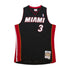 Canotta Mitchell & Ness NBA 2012 Dwyane Wade Heat nera, maglia sportiva con logo e dettagli in stile basket.