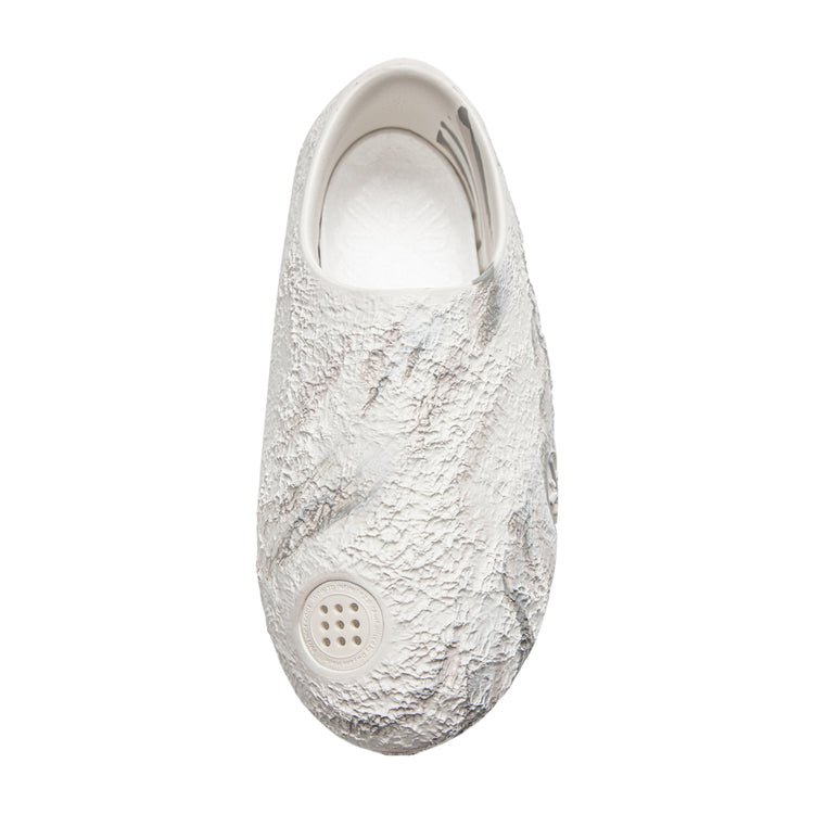 Scarpe da basket LI NING Wade Lunar Rock "La Luna" in bianco, con design ciabatta slide e suola antiscivolo.