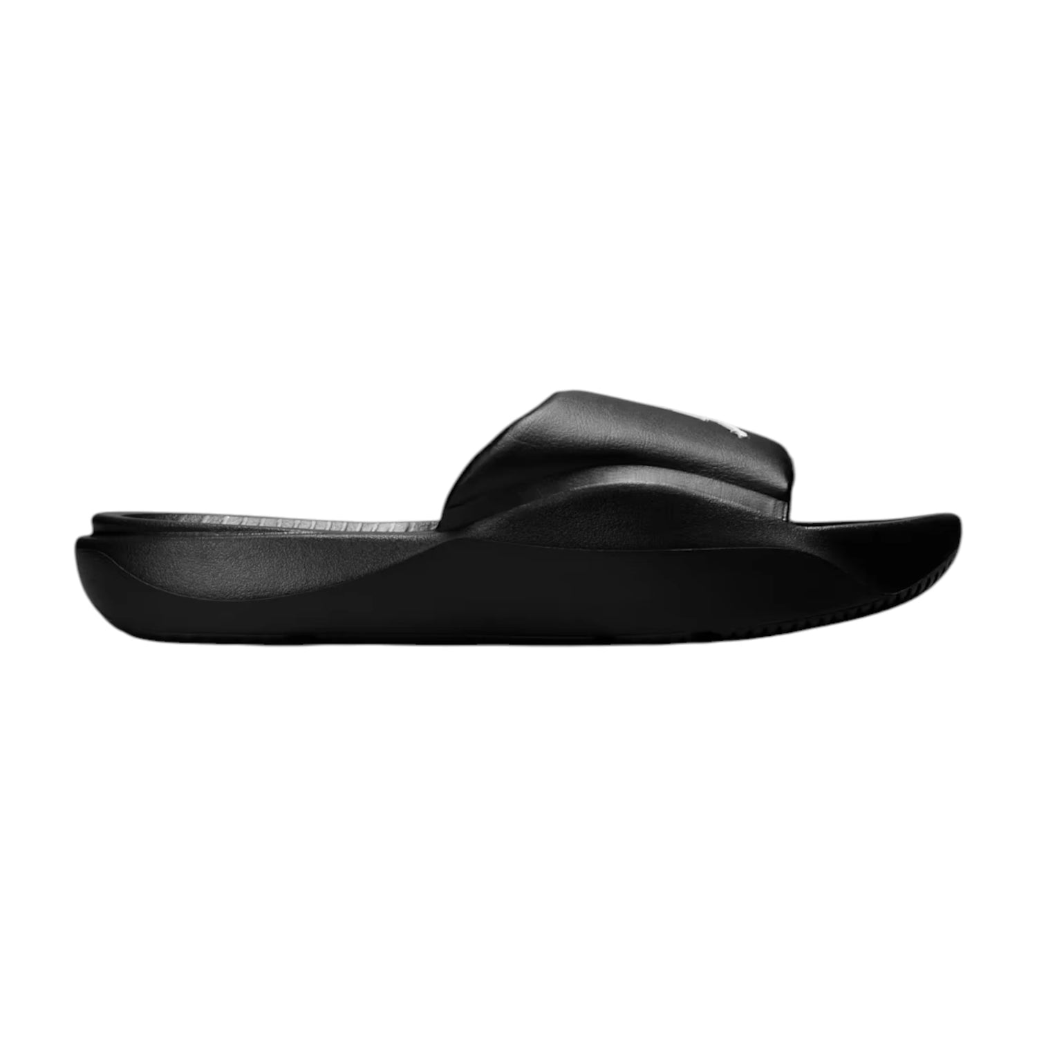 Ciabatte Jordan Franchise Slides da uomo nere e bianche con design sportivo, comode e leggere, perfette per il relax estivo.