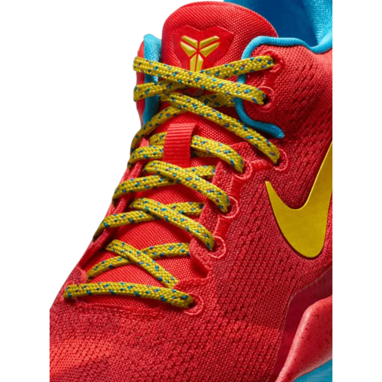 Kobe 8 Protro Year of the Horse – dettaglio Swoosh oro metallico logo Sheath Kobe lingue