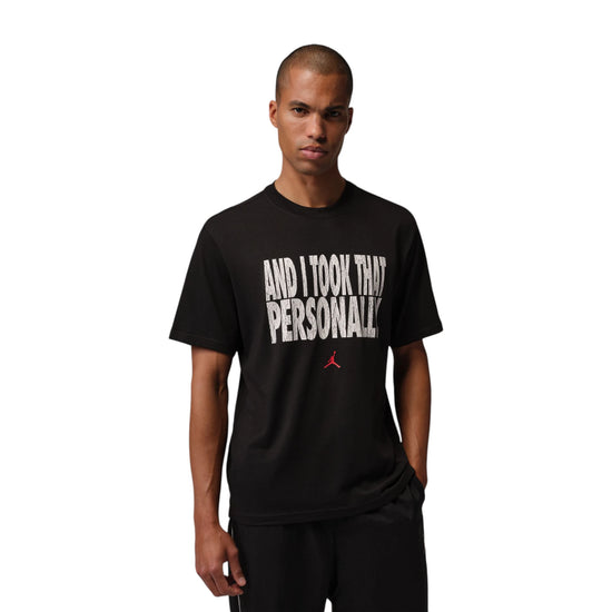 maglietta Nike Air Jordan Brooklyn Tee and i took that personally nero bianco rosso adulto uomo abbigliamento IF0870-010