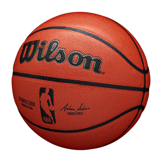 Pallone Wilson NBA Authentic Indoor/Outdoor Taglia 7, palla da basket professionale in gomma, con logo NBA, per uso interno ed esterno.