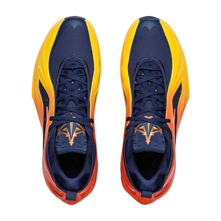 Scarpe da basket LI NING Jimmy Butler 4 Bay Area Blade con dettagli in viola, rosso, giallo e blu, vista laterale.