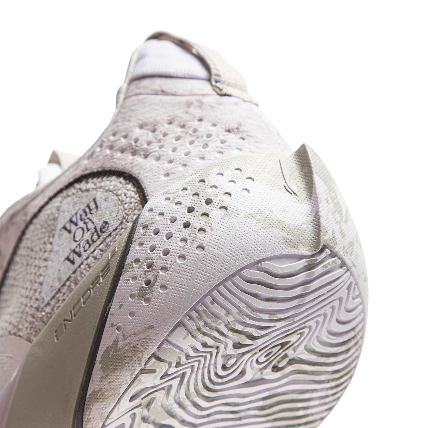 Scarpe da basket Li Ning Wade All City 13 Encore Lunar Rock, modello bianco e grigio per uomo.
