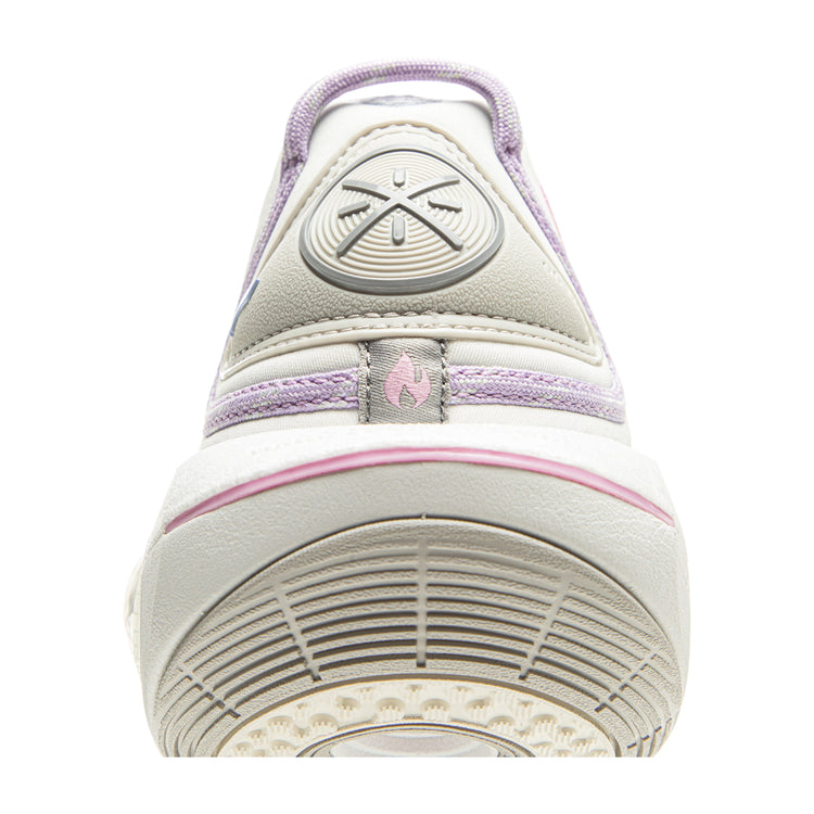 Scarpe da basket Li-Ning Wade Shadow 7 "Dream" in bianco e rosa, con design sportivo e dettagli moderni.