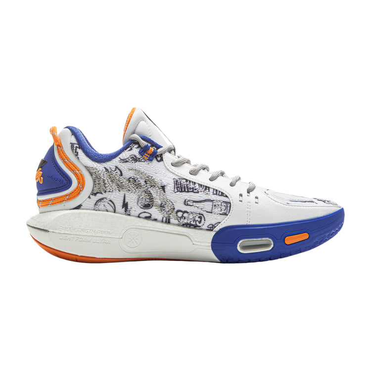 Scarpe da basket Li Ning Wade Shadow 7 JayFlow per uomo, design bianco, arancione e blu, evidenziando la tomaia e il logo del brand.