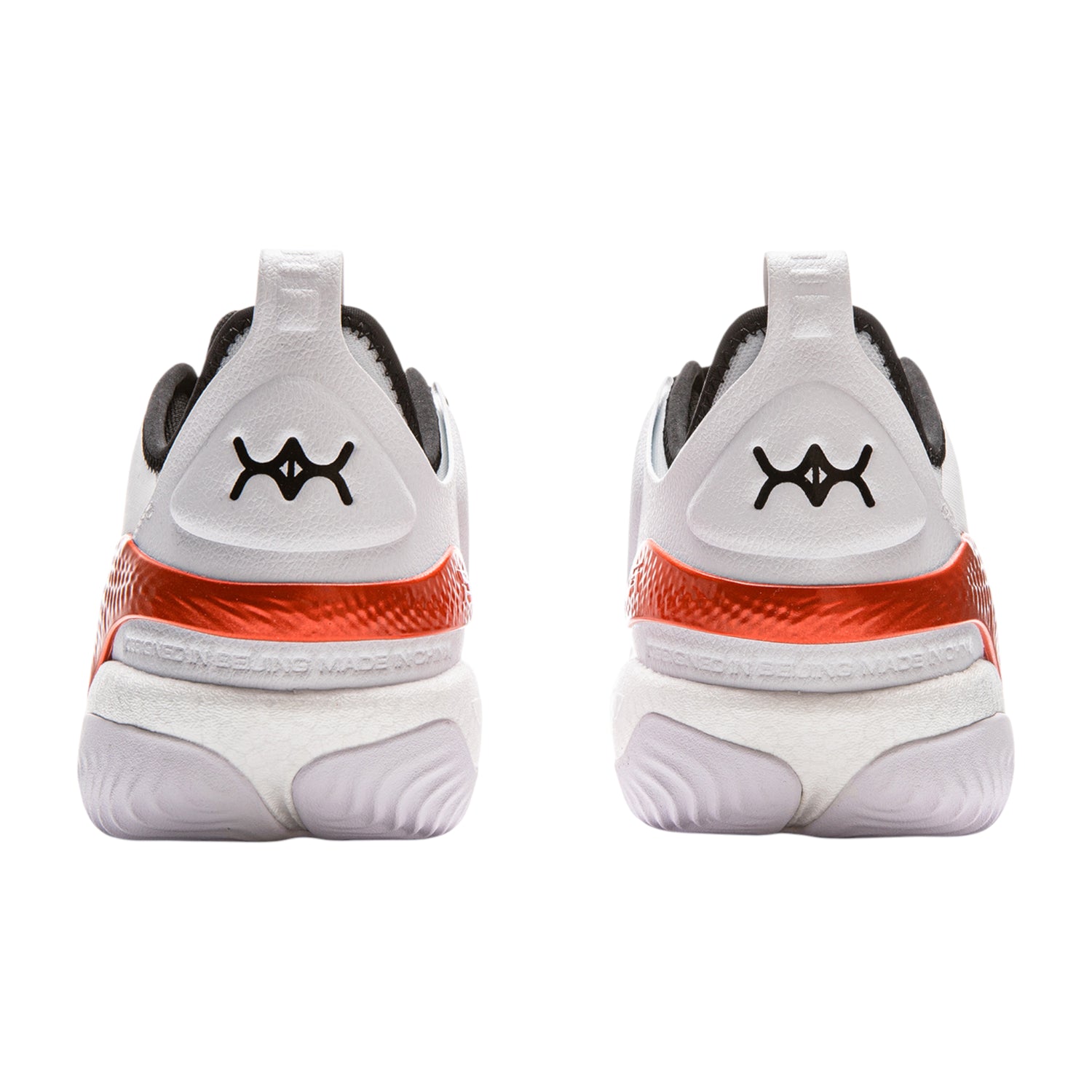 Scarpe da basket LI NING YUSHUAI 19 V2 Low per uomo, modello bianco, rosso e nero, con suola sportiva e dettagli in tessuto.