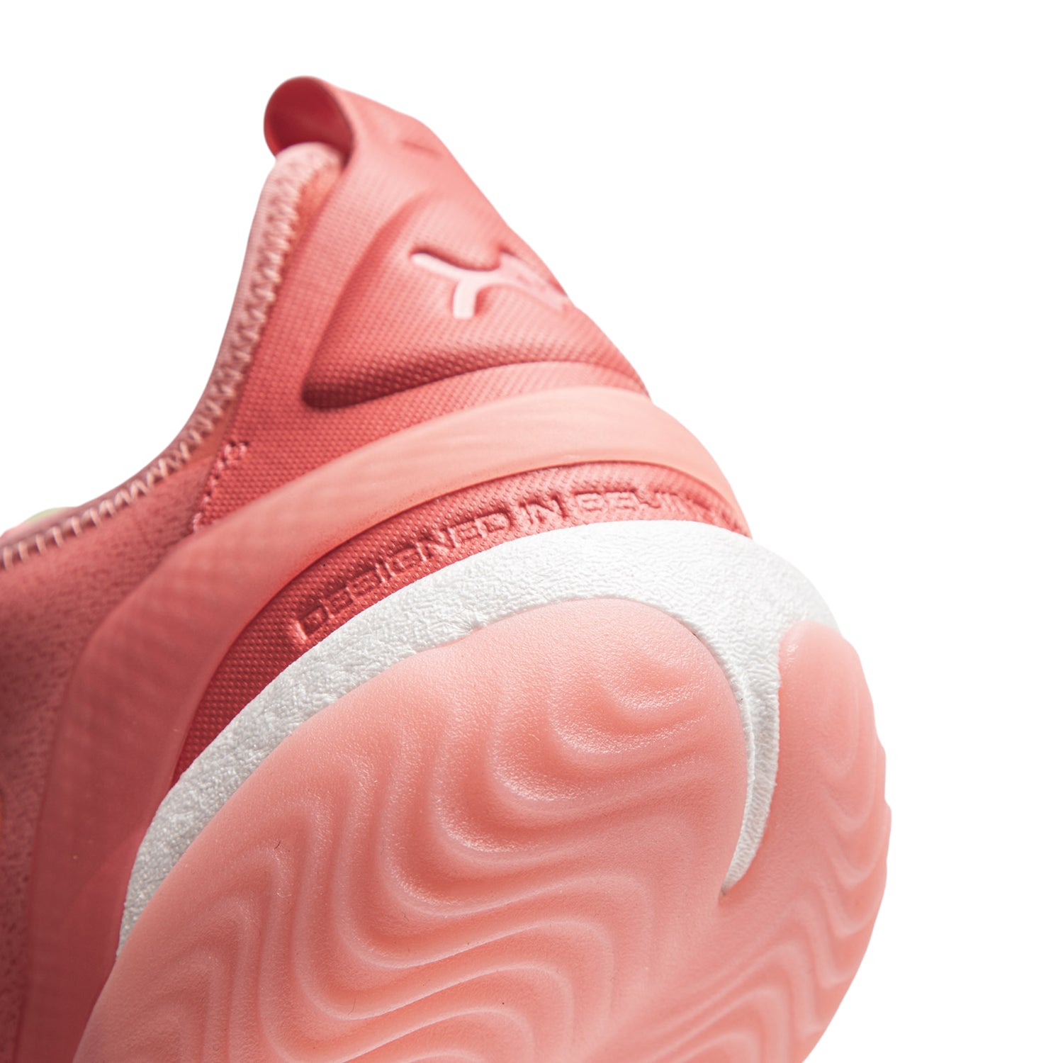 Scarpe da basket LI-NING YUSHUAY 19 V2 in rosa e arancione, scarpa bassa da basket per uomo con design sportivo.