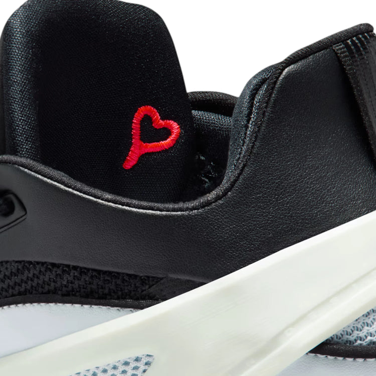 Scarpa da basket Nike air Jordan Luka 5 Orca signature uomo adulto bianco nero NBA HV8082-003