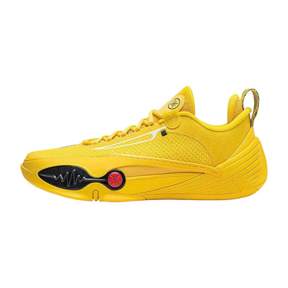 Scarpe da basket Li-Ning Wade All City 14 Caution in nero, rosso e giallo, con suola antiscivolo e design sportivo.