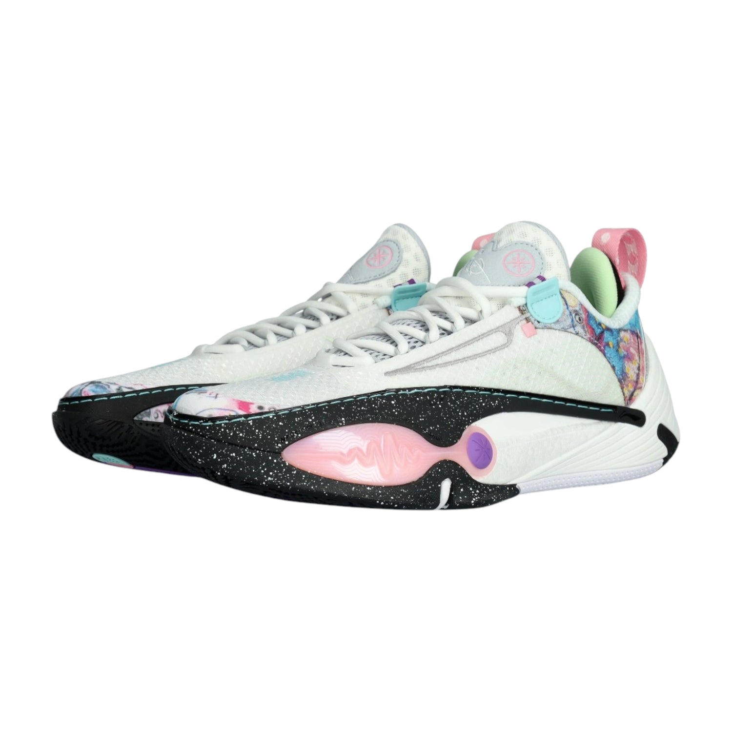 Scarpe da basket Li Ning Wade All City 14 Surreal in bianco, rosa, nero e azzurro, con design sportivo e dettagli colorati.
