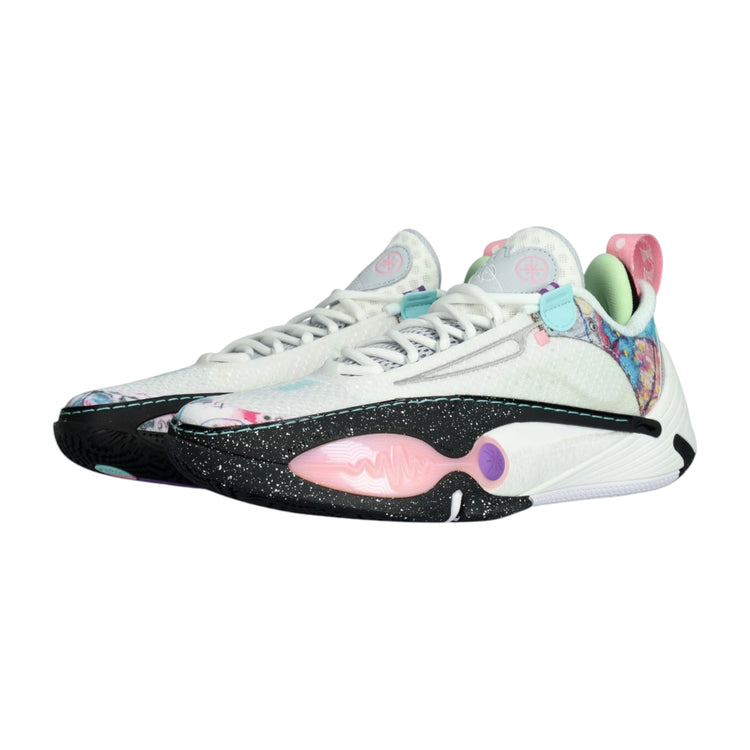 Scarpe da basket Li Ning Wade All City 14 Surreal in bianco, rosa, nero e azzurro, con design sportivo e dettagli colorati.