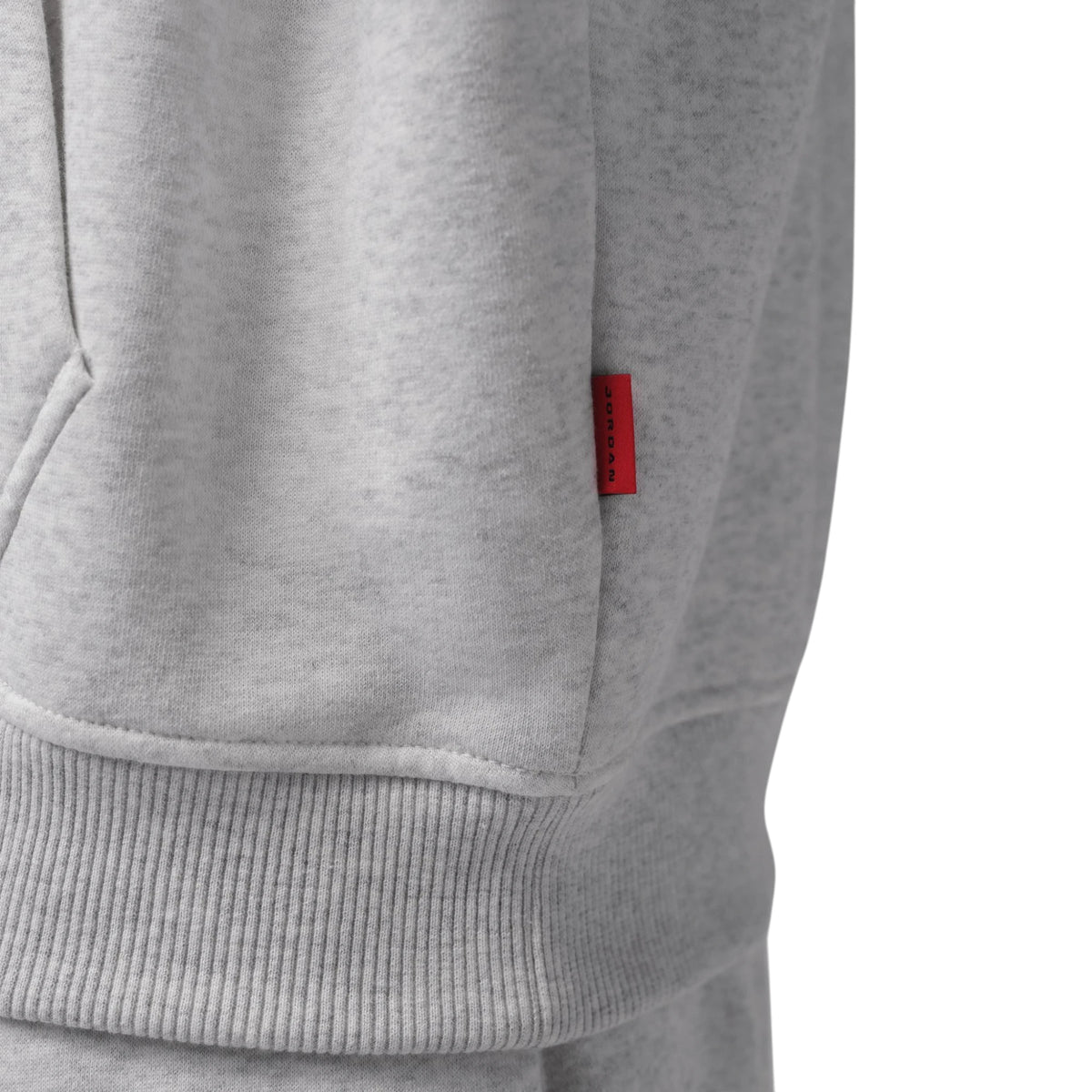 Felpa Jordan Brooklyn Fleece grigia – dettaglio bandierina ricamata