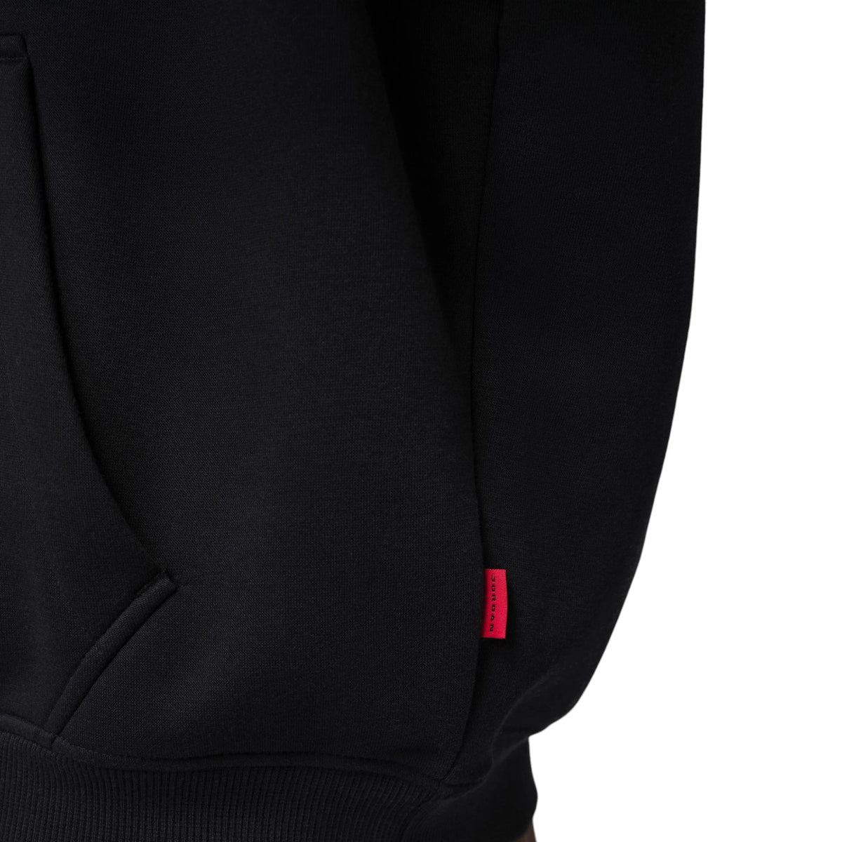 Felpa Jordan Brooklyn Fleece nera – dettaglio del logo Jumpman ricamato sul lato 