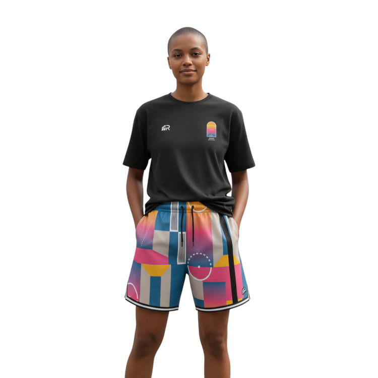 Maglietta nera PIGALLE T-SHIRT di Rookie Basketball, vista frontale con dettagli del design in un&