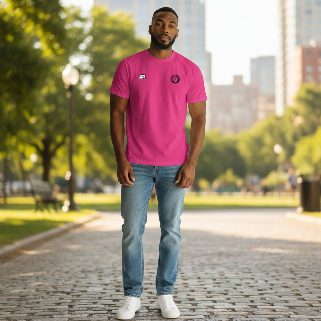 T-shirt basketball rosa Rookie Basketball con stampa e logo, indossato in prova virtuale.