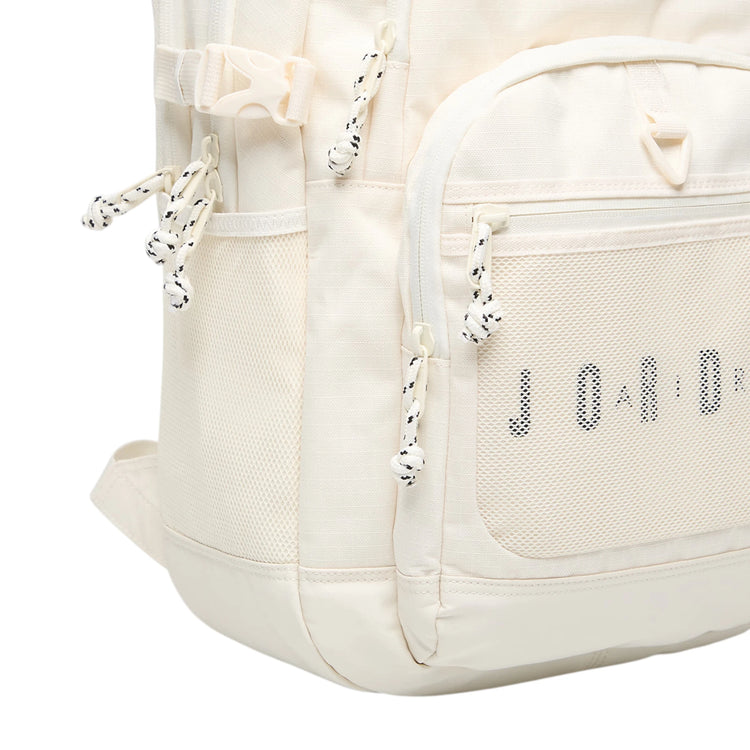 Jordan Blacktop Backpack avorio – vista laterale tasche borraccia ripstop